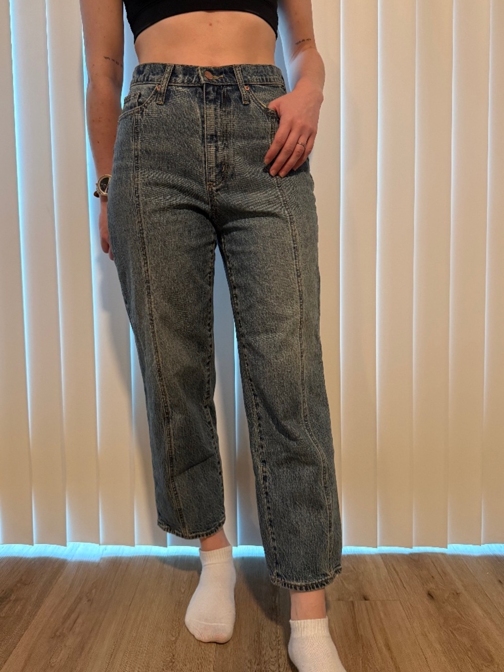 Universal Threads Size 26 Jeans - Vintage Straight